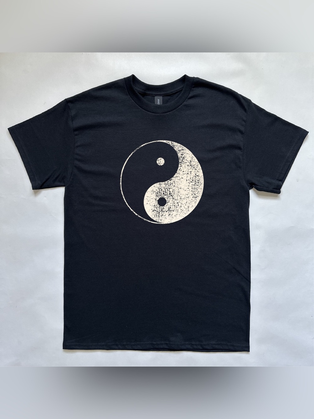Yin & yang tee distressed retro vintage T-Shirt minimalistic graphic shirt